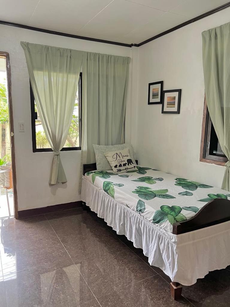 Panagsama Holiday Cottage Moalboal Exterior photo